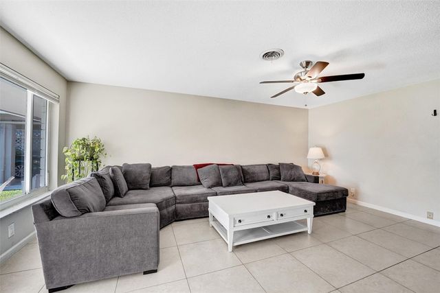 1623-1625 NE 45th Street, Oakland Park, FL 33334