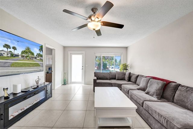 1623-1625 NE 45th Street, Oakland Park, FL 33334