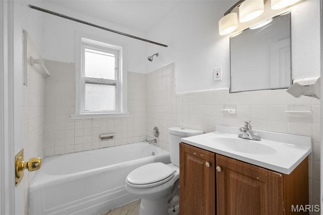 6012 North Pointe Boulevard, St Louis, MO 63147