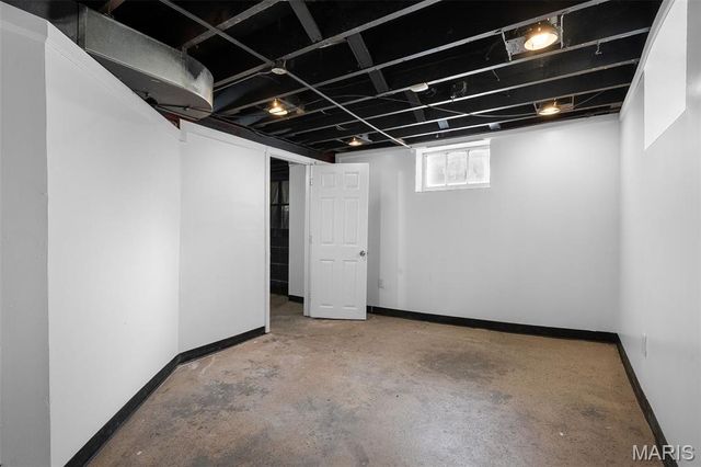 6012 North Pointe Boulevard, St Louis, MO 63147