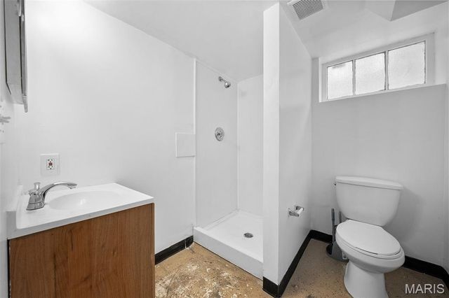 6012 North Pointe Boulevard, St Louis, MO 63147