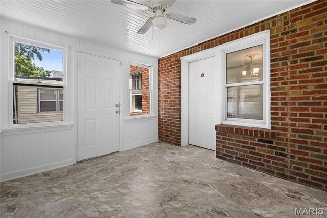 6012 North Pointe Boulevard, St Louis, MO 63147
