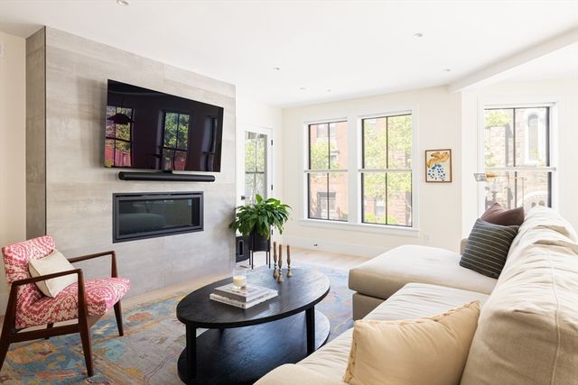 322 Bunker Hill St 2, Boston, MA 02129
