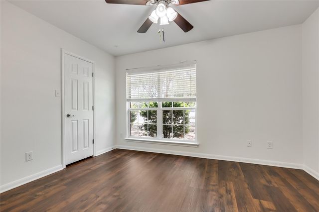 100 Barn Owl LOOP, Leander, TX 78641