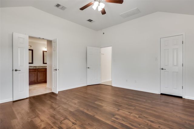 100 Barn Owl LOOP, Leander, TX 78641