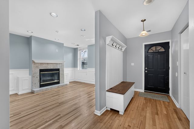 1629 N Clybourn Avenue G, Chicago, IL 60614