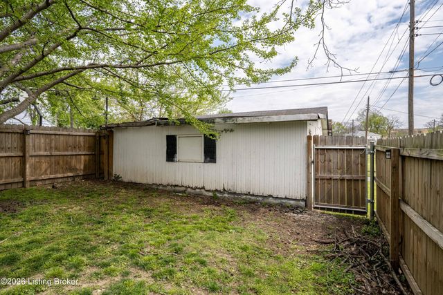 1032 S Virginia Ave, Clarksville, IN 47129