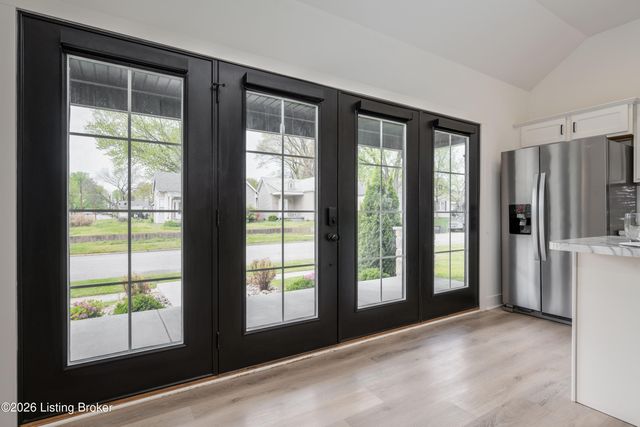 1032 S Virginia Ave, Clarksville, IN 47129