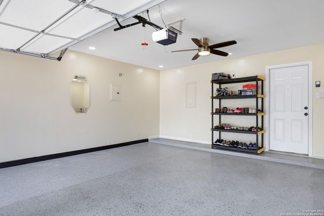 6026 CAMPSTOOL RD, San Antonio, TX 78239