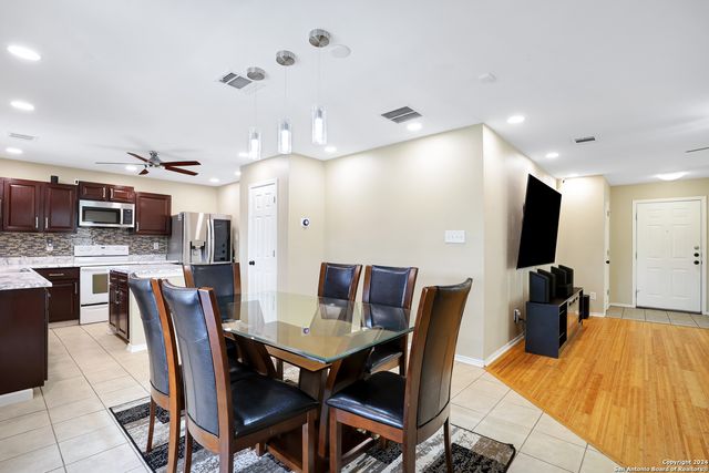 6026 CAMPSTOOL RD, San Antonio, TX 78239