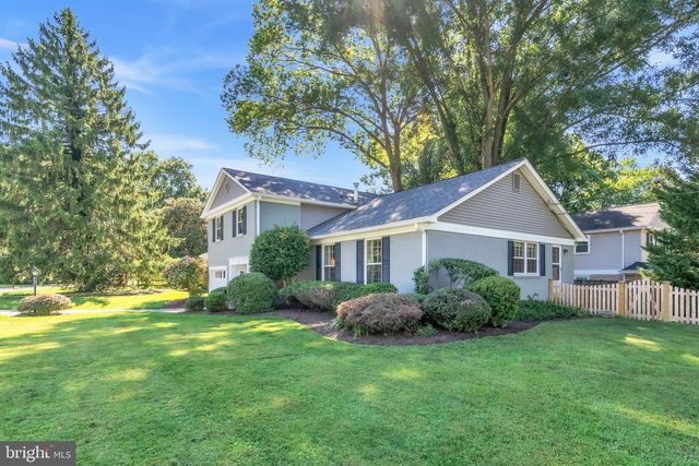 8710 YARMOUTH CT, Potomac, MD 20854