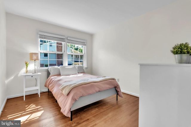 8710 YARMOUTH CT, Potomac, MD 20854
