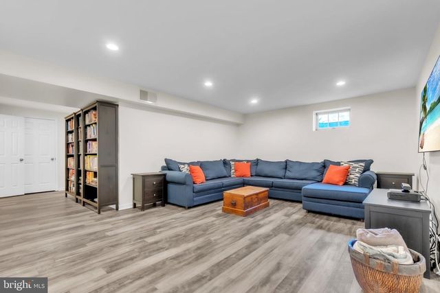 8710 YARMOUTH CT, Potomac, MD 20854