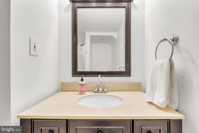 8710 YARMOUTH CT, Potomac, MD 20854