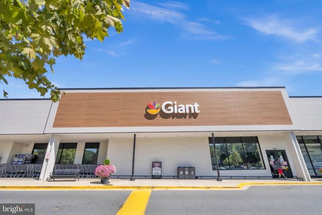 8710 YARMOUTH CT, Potomac, MD 20854
