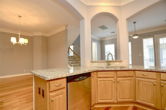 1314 Birdsall Street, Houston, TX 77007