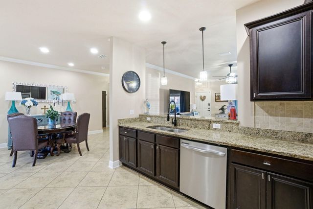 1758 Waterford Sound Boulevard, Gulf Breeze, FL 32563