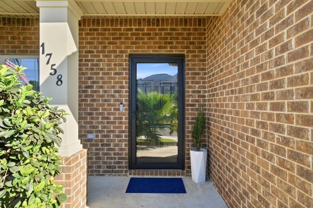 1758 Waterford Sound Boulevard, Gulf Breeze, FL 32563