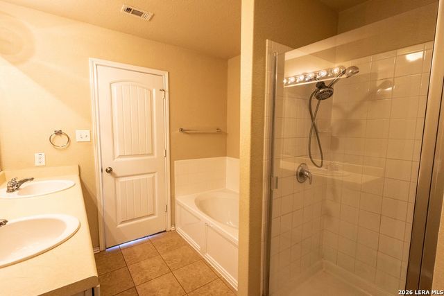 7202 GALAXY BRK, San Antonio, TX 78252