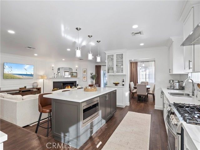 6900 Katherine Avenue, Van Nuys (los Angeles), CA 91405