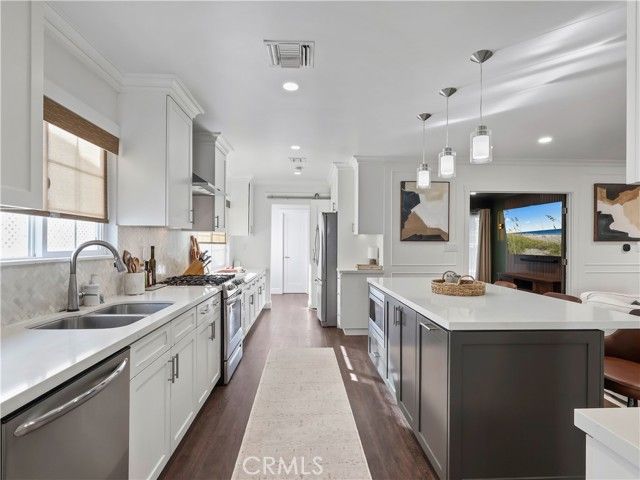 6900 Katherine Avenue, Van Nuys (los Angeles), CA 91405