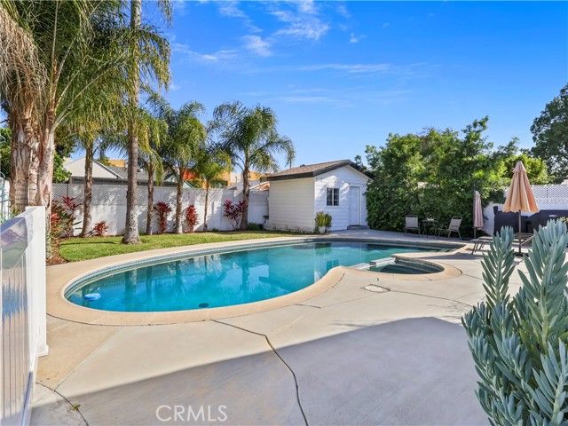 6900 Katherine Avenue, Van Nuys (los Angeles), CA 91405