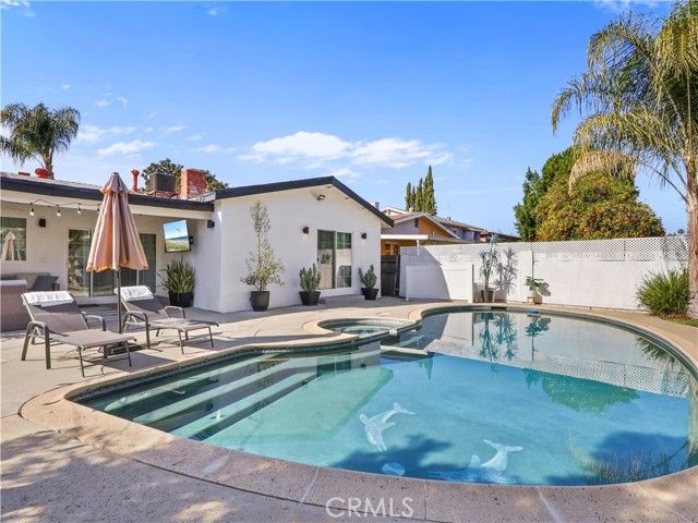 6900 Katherine Avenue, Van Nuys (los Angeles), CA 91405