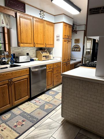 125 N Cedar Street, Evart, MI 49631