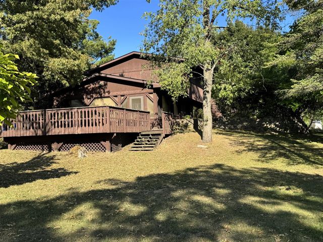 125 N Cedar Street, Evart, MI 49631