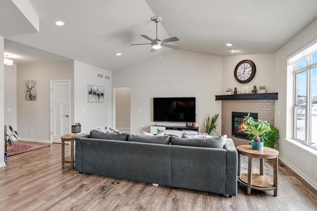 608 Burnt Sienna Drive, Middleton, WI 53562