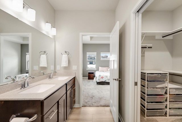 608 Burnt Sienna Drive, Middleton, WI 53562