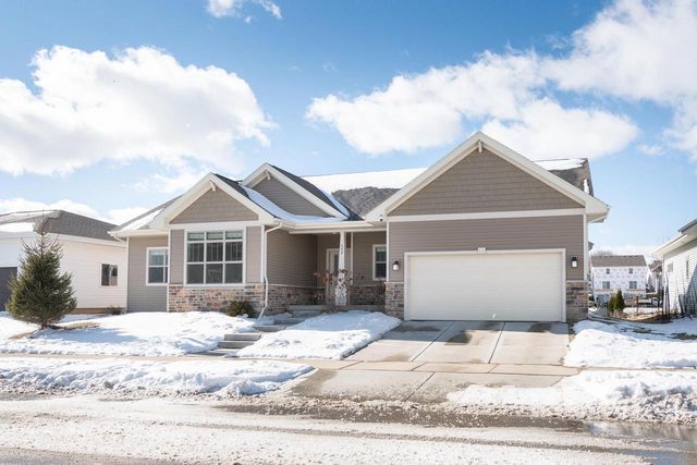 608 Burnt Sienna Drive, Middleton, WI 53562