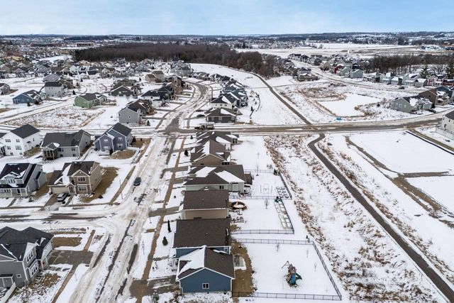 608 Burnt Sienna Drive, Middleton, WI 53562