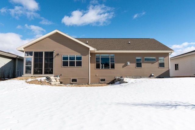 608 Burnt Sienna Drive, Middleton, WI 53562