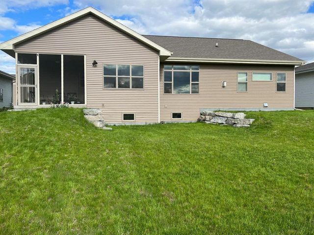 608 Burnt Sienna Drive, Middleton, WI 53562