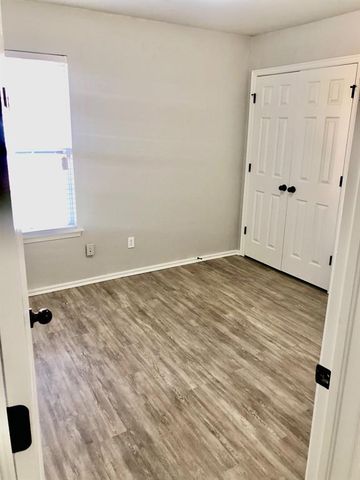 233 Spring Creek Road, Oklahoma City, OK 73117