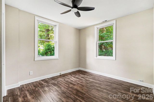 1820 Genesis Park Place, Charlotte, NC 28206
