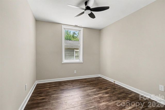 1820 Genesis Park Place, Charlotte, NC 28206