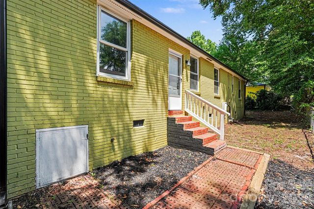1820 Genesis Park Place, Charlotte, NC 28206