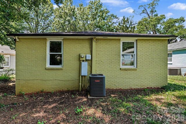 1820 Genesis Park Place, Charlotte, NC 28206