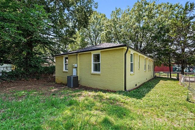 1820 Genesis Park Place, Charlotte, NC 28206