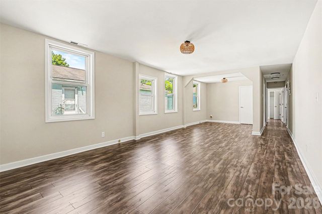 1820 Genesis Park Place, Charlotte, NC 28206