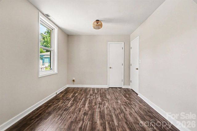 1820 Genesis Park Place, Charlotte, NC 28206
