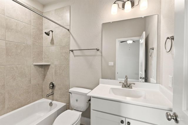 35 Gracenote Place, The Woodlands, TX 77375