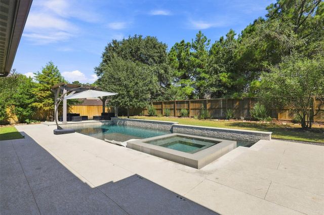35 Gracenote Place, The Woodlands, TX 77375