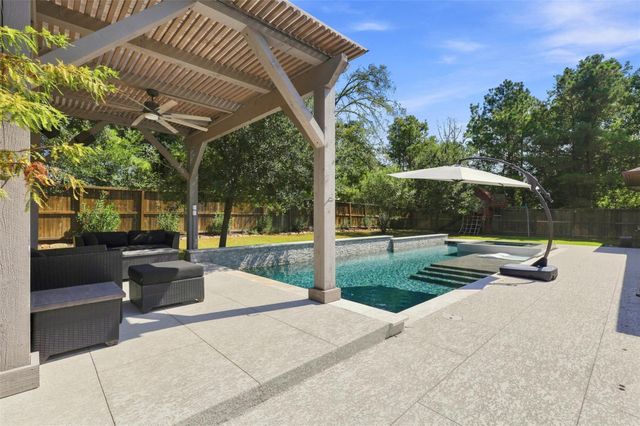 35 Gracenote Place, The Woodlands, TX 77375