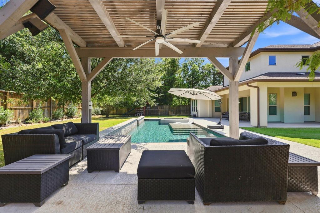 35 Gracenote Place, The Woodlands, TX 77375