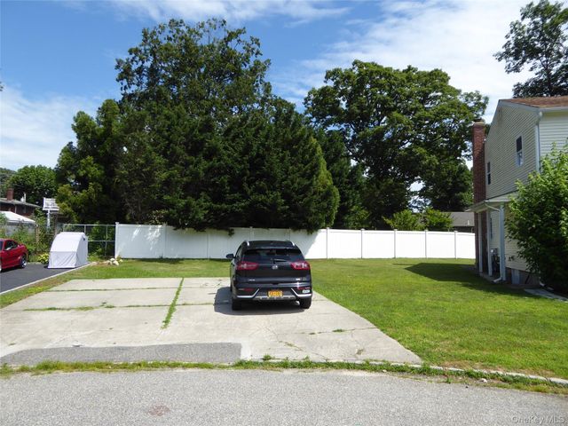 95 Valentine Avenue 2nd Fl, Glen Cove, NY 11542