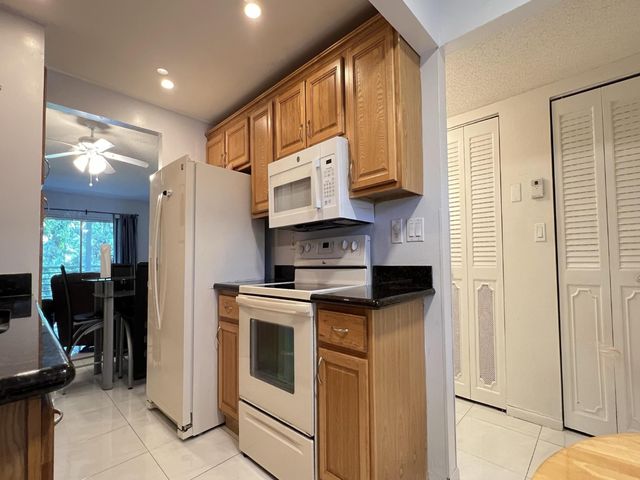 8305 NW 61st Street C209, Tamarac, FL 33321
