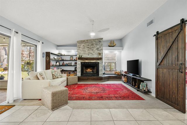 2715 BERRYKNOLL PLACE, Valrico, FL 33596